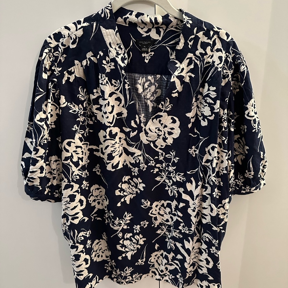Anne Taylor Blouse